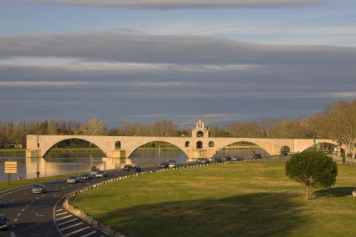 12世紀に作られたサンベネゼ橋（イメージ）(C)Atout France-Michel Angot