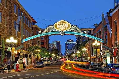 *ガスランプクオーター(C)San Diego Tourism Authority