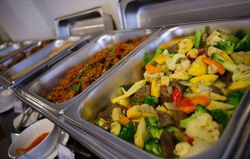 【ザ サンホテル】ビュッフェ形式なので、いろいろなお料理にチャレンジできます／イメージ