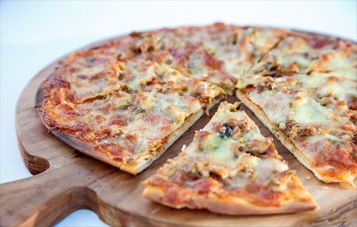【サダラ ブティックリゾート】ウエイブ・ビーチクラブ　ピザ窯で焼く本格的なピザが人気です