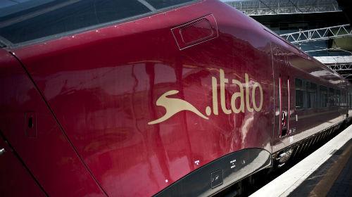 バーリ～ローマ間はワインレッドの車体がかっこいい「ITALO」で移動／イメージ