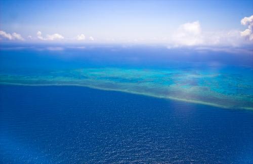 ≪どこまでも続く青い海≫