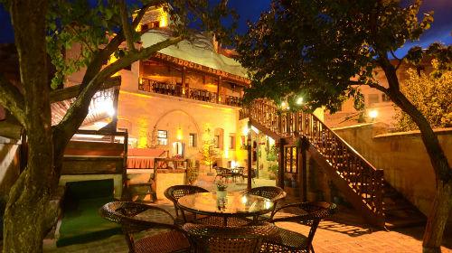 《ABRAS CAVE HOTEL》ライトアップ/イメージ