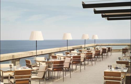 FAIRMONT MONTECARLO テラスイメージ1(C)Fairmont Hotels & Resorts