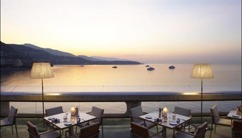 FAIRMONT MONTECARLO テラスイメージ2(C)Fairmont Hotels & Resorts