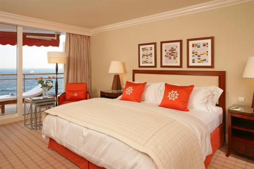 FAIRMONT MONTECARLO 客室一例(Deluxe sea view)1(C)Fairmont Hotels & Resorts