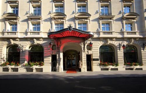 Le Royal Monceau Raffles Paris 外観イメージ1(c)Raffles Hotels & Resorts
