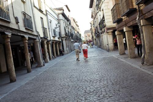 【マドリード】アルカラ・デ・エナーレス（イメージ）