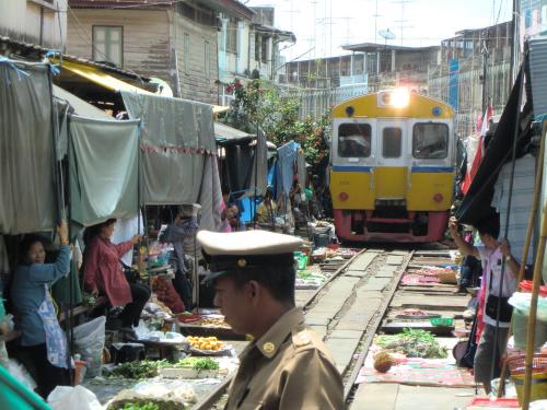 メークロン線路市場
