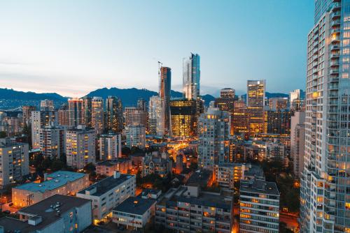 *バンクーバーの街並み　(C)Tourism Photos