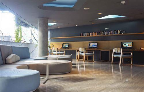 【アイズスミニャック】ライブラリー３台の無料インターネットもございます/イメージ