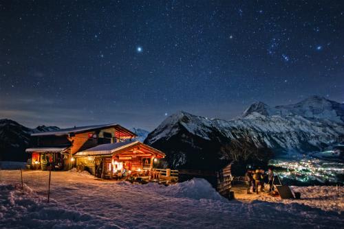 ラウターブルンネンの星空/イメージ 写真：スイス政府観光局/ Jan Geerk