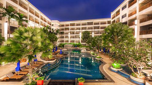 【Deevana Plaza Patong Phuket】パトン中心部に建つ4つ星リゾート