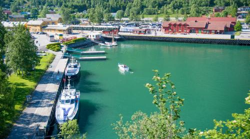 フィヨルド観光の交通拠点フロム(イメージ)／(C)sverrehjornevik.comFlam AS