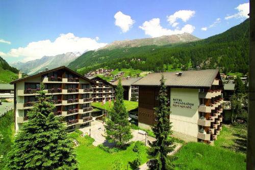 ▼マッターホルンビュールームの手配も可能です【Ambassador Zermatt】（C）ホテルベッズグループ