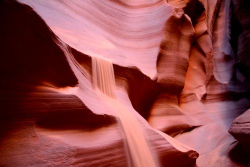 あまり知られていない為、静かに見れるのが魅力「アンテロープキャニオンX」